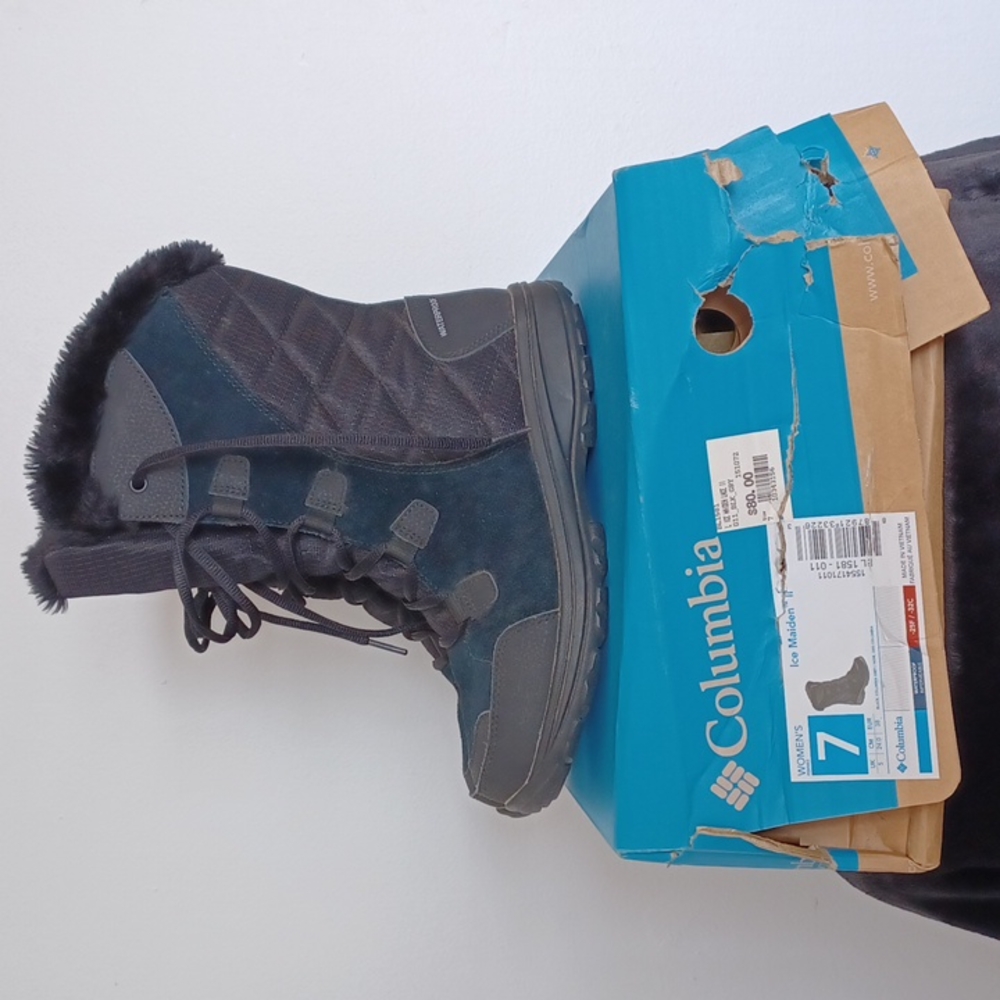 Columbia waterproof boot size7